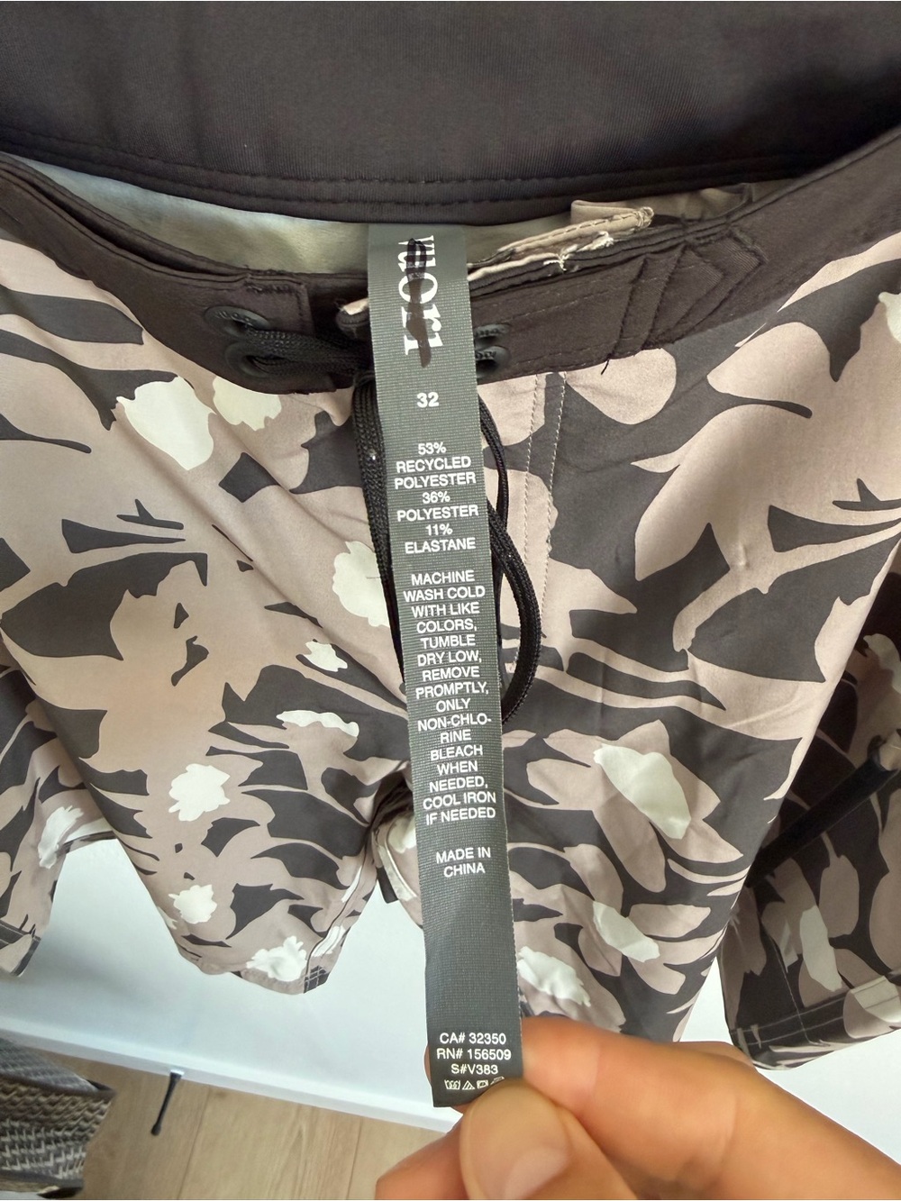 Vuori Men's Floral Camo Board Shorts - Black & Taupe - Picture 4 of 4